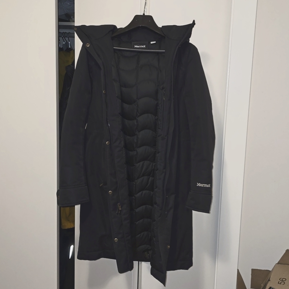 Women's Marmot Chelsea Down Jacket size S, black